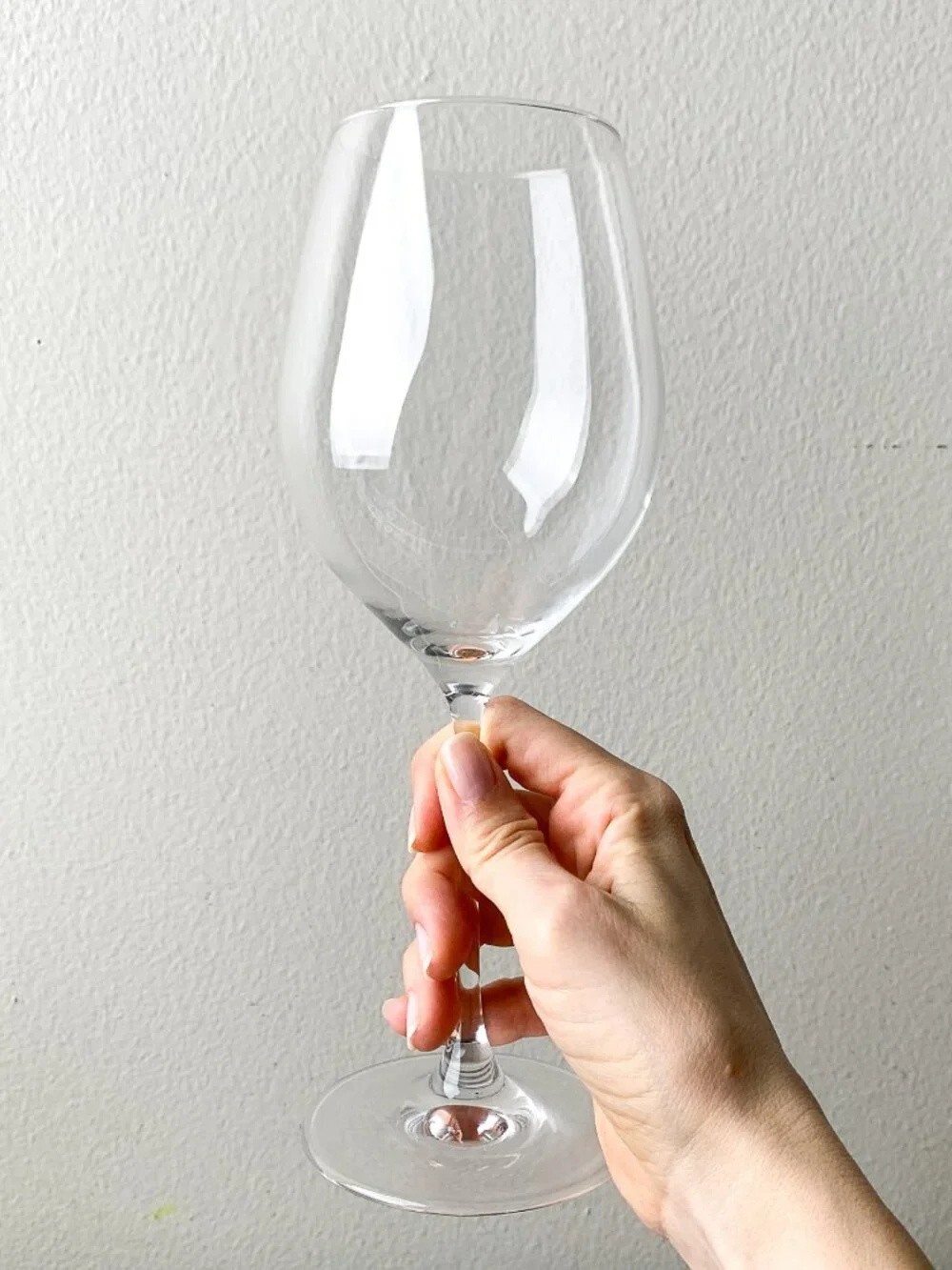 Crate & Barrel Red Wine Glasses Lot of 4 - Oregon (Marin) - Large Classic 16oz